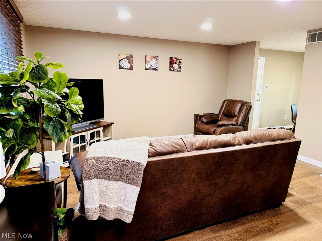 7666 Micawber Road Northeast Warren, OH 44484 - Photo 7 of 21 Gallery Image 7