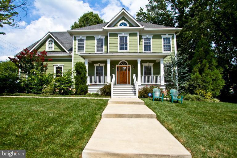 522 Kingsley Road Southwest Vienna, VA 22180 - Photo 30 of 30 Exterior (Front)