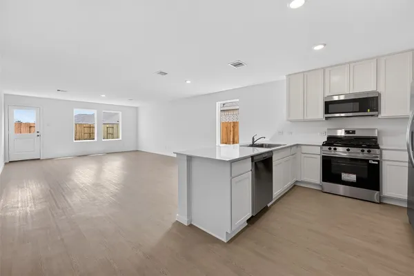 $2,275 | 3431 Brushy Marsh Drive, Richmond, TX 77406