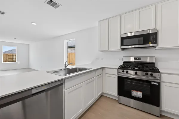 $2,275 | 3431 Brushy Marsh Drive, Richmond, TX 77406