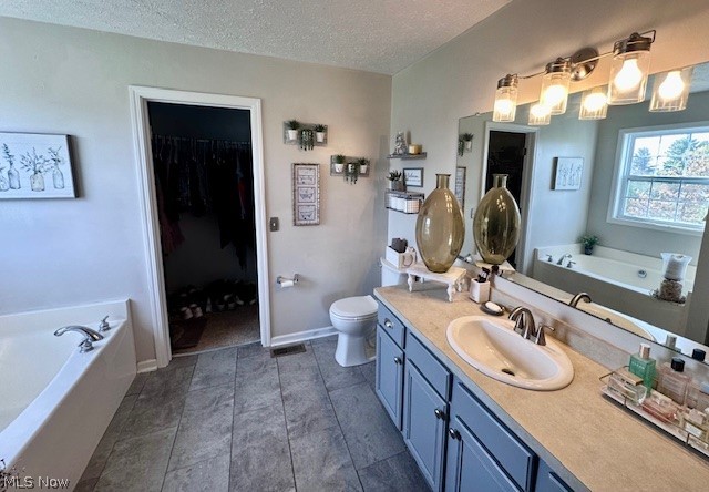 8742 Henderson Road Diamond, OH 44412 - Photo 24 of 37 Primary ensuite bathroom with walk in closet