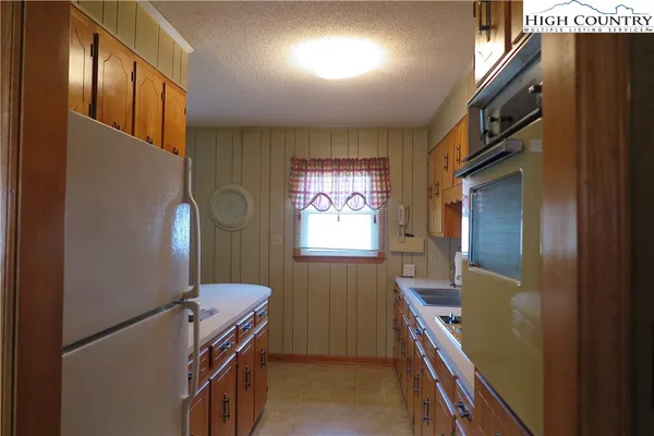 $274,000 | 134 Carson Boulevard, Sparta, NC 28675