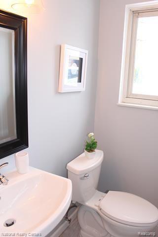 16543 Riverside Street Livonia, MI 48154 - Photo 28 of 33 Gallery Image 28
