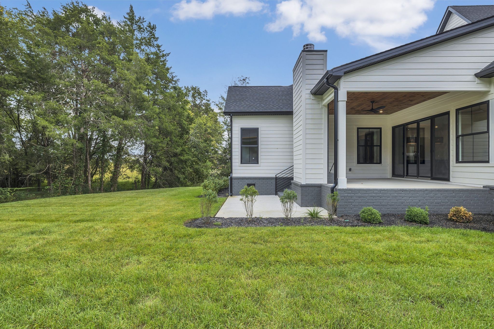 1607 Martha Washington Way Murfreesboro, TN 37130 - Photo 41 of 43 a front view of a house with a yard