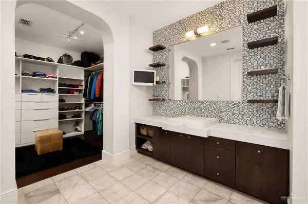 $1,800,000 | 8901 North 2nd Street, McAllen, TX 78504