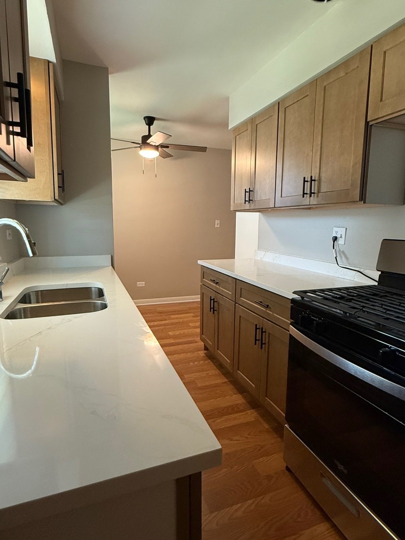 7918 45th Street, Unit W1 Lyons, IL 60534 - Photo 2 of 11