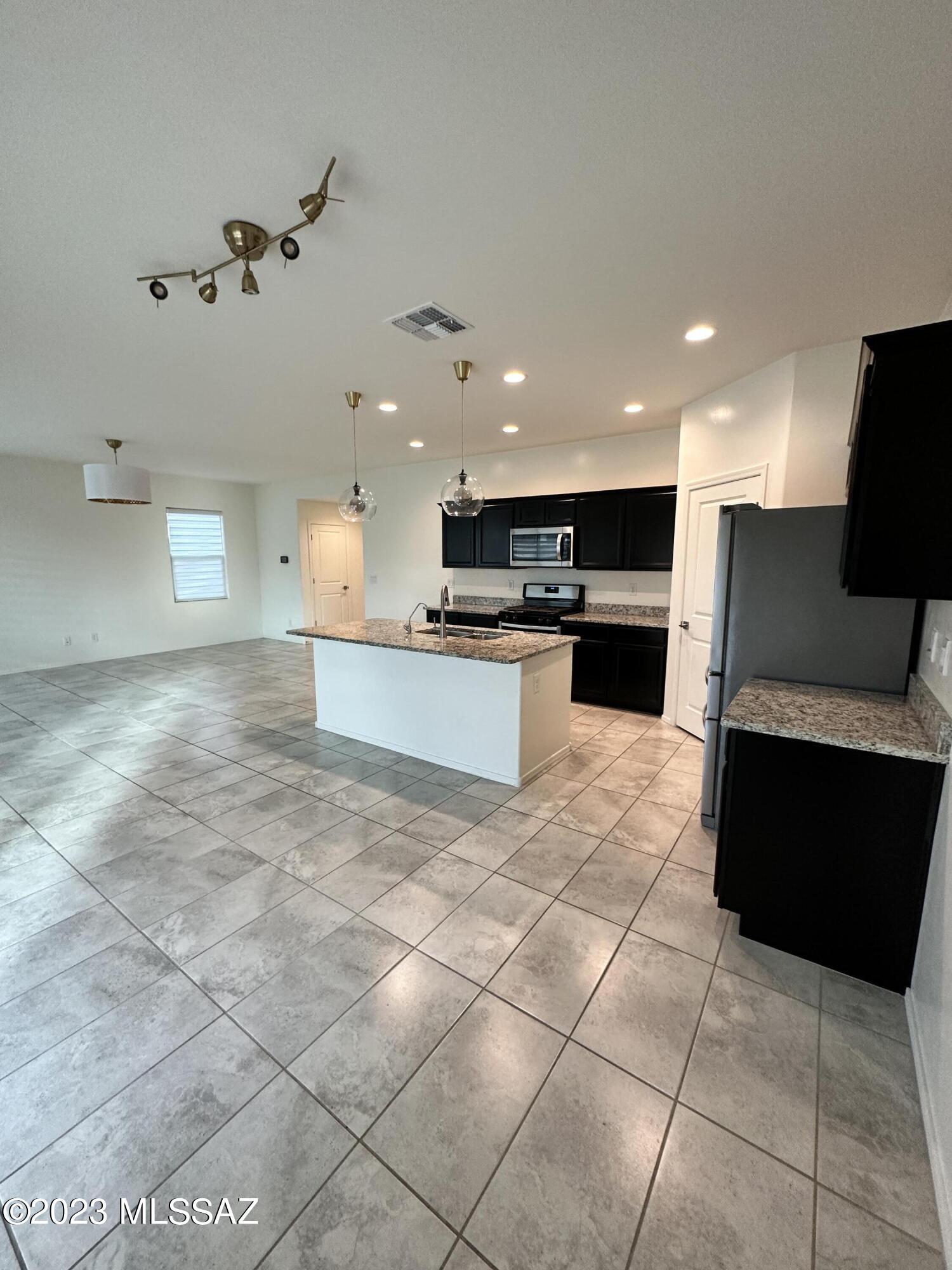 7544 South Circulo Rio Blanco Tucson, AZ 85756 - Photo 9 of 49 Gallery Image 9