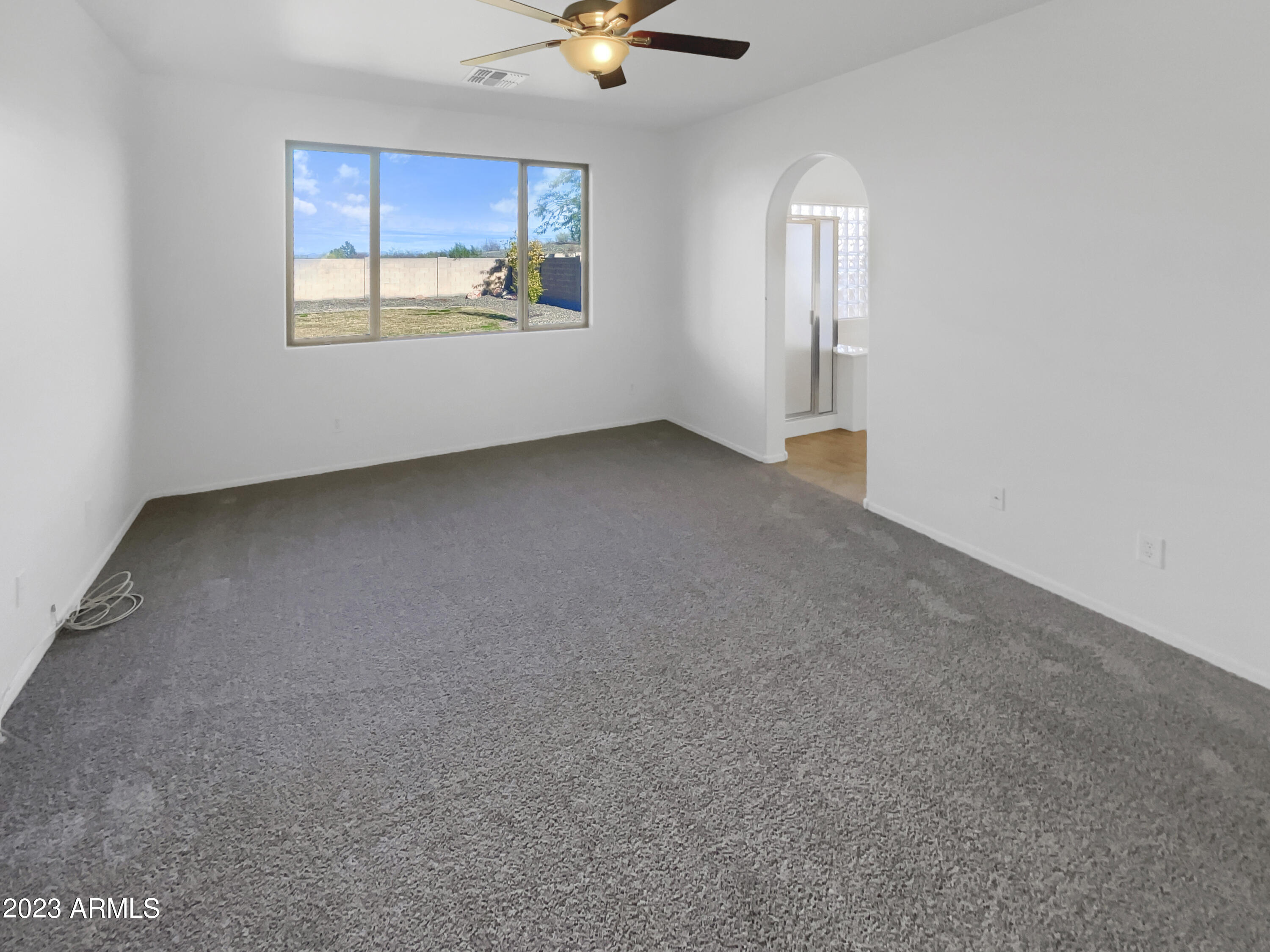 2436 West Hayduk Road Phoenix, AZ 85041 - Photo 5 of 39 listing_28