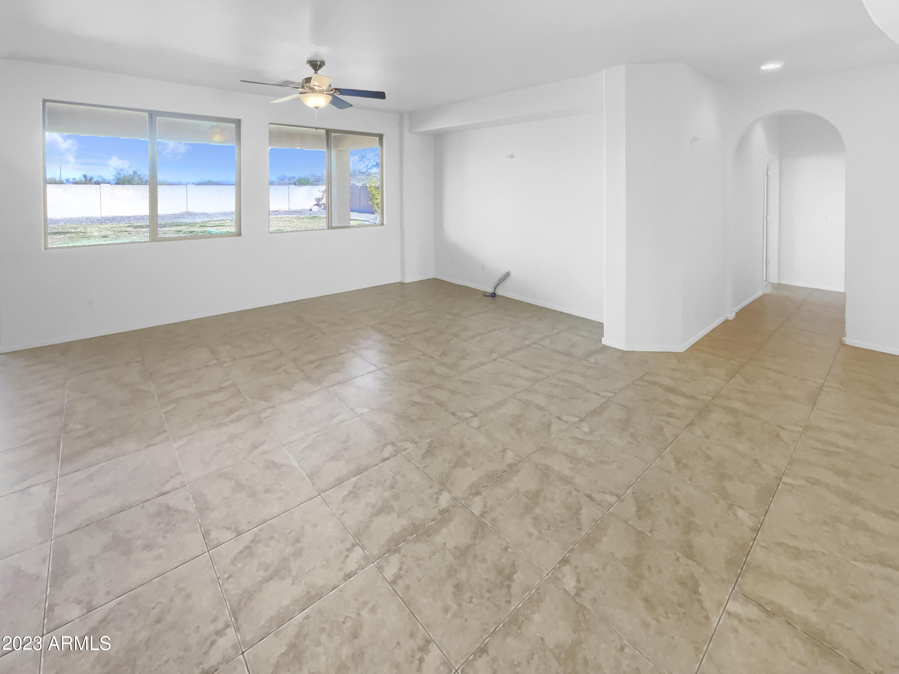 2436 West Hayduk Road Phoenix, AZ 85041 - Photo 9 of 39 listing_5