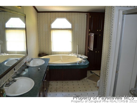 890 Maynard Lake Road Erwin, NC 28339 - Photo 4 of 6 Gallery Image 4