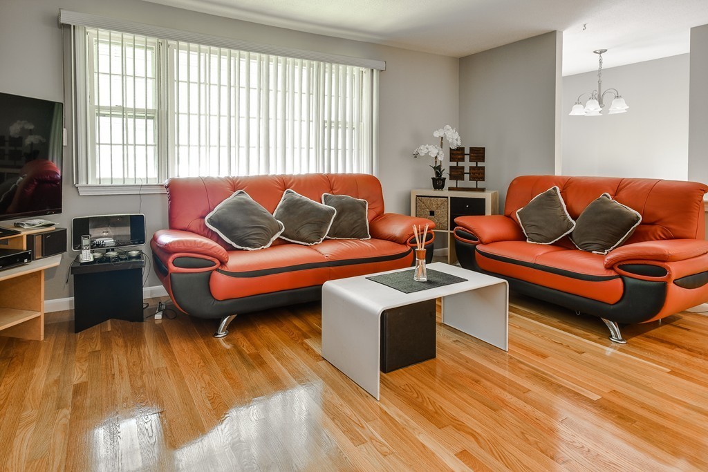 28 Westgate Road Framingham, MA 01701 - Photo 4 of 14 Gallery Image 4