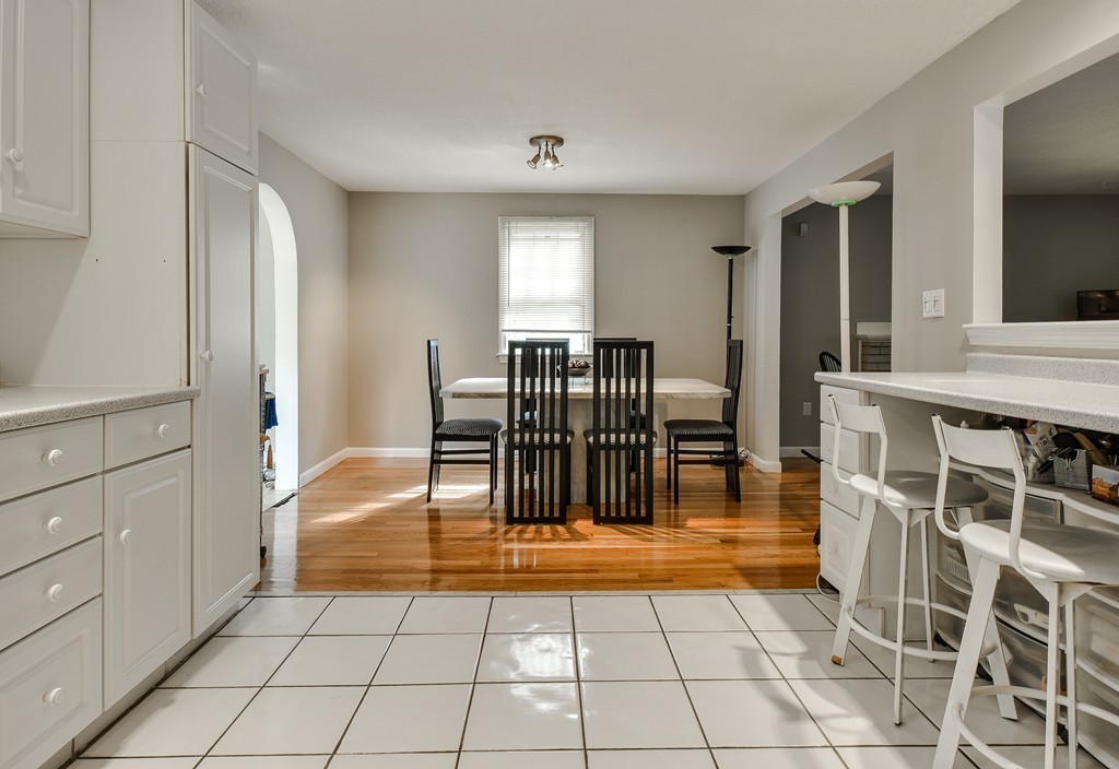 28 Westgate Road Framingham, MA 01701 - Photo 7 of 14 Gallery Image 7