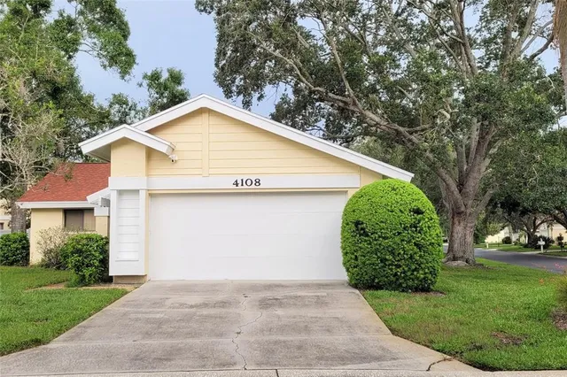 $189,900 | 4108 Carriage Way, Unit 6, Sarasota, FL 34241