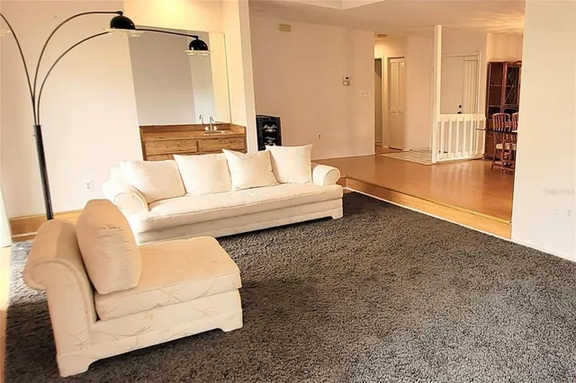 $189,900 | 4108 Carriage Way, Unit 6, Sarasota, FL 34241