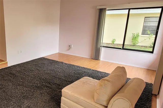 $189,900 | 4108 Carriage Way, Unit 6, Sarasota, FL 34241