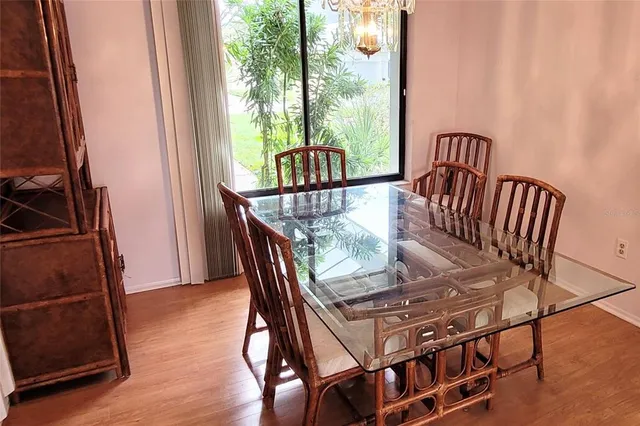 $189,900 | 4108 Carriage Way, Unit 6, Sarasota, FL 34241