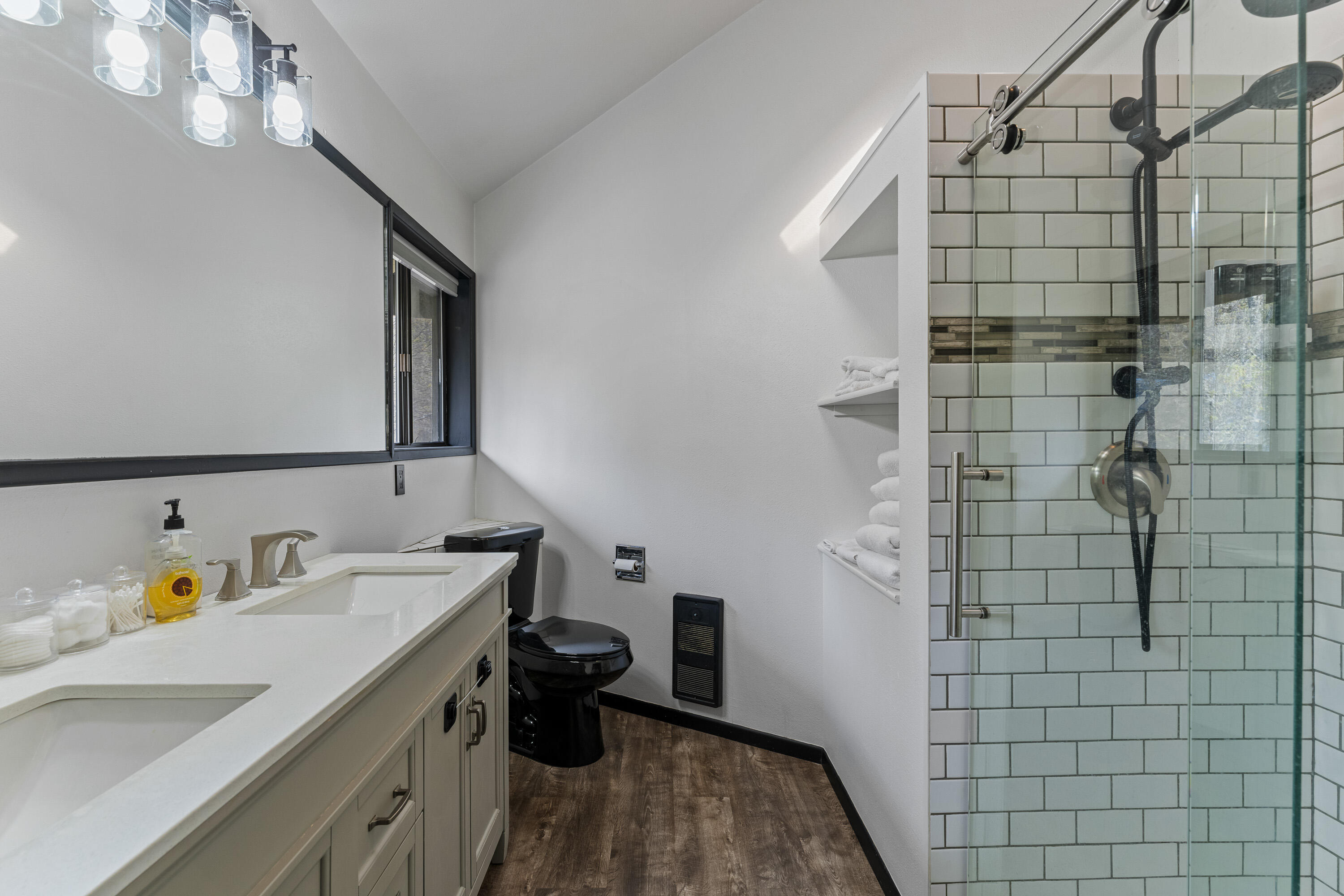 7201 Crowfoot Road Trail, OR 97541 - Photo 16 of 56 a bathroom with a sink and a shower