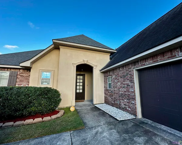 $2,500 | 18176 Old Reserve Drive, Prairieville, LA 70769