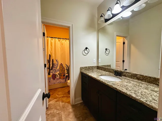 $2,400 | 18176 Old Reserve Drive, Prairieville, LA 70769