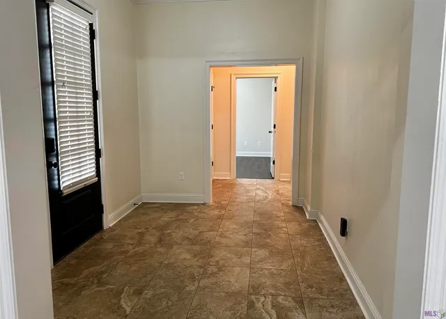 $2,400 | 18176 Old Reserve Drive, Prairieville, LA 70769