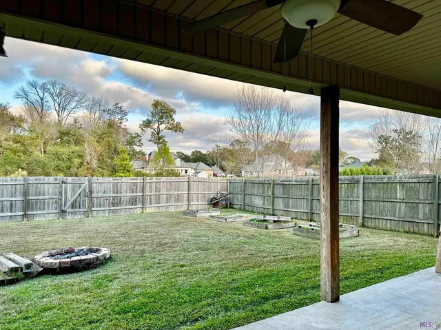 $2,400 | 18176 Old Reserve Drive, Prairieville, LA 70769