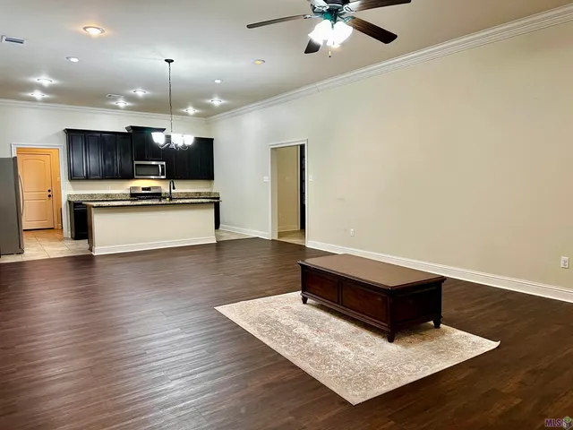 $2,400 | 18176 Old Reserve Drive, Prairieville, LA 70769