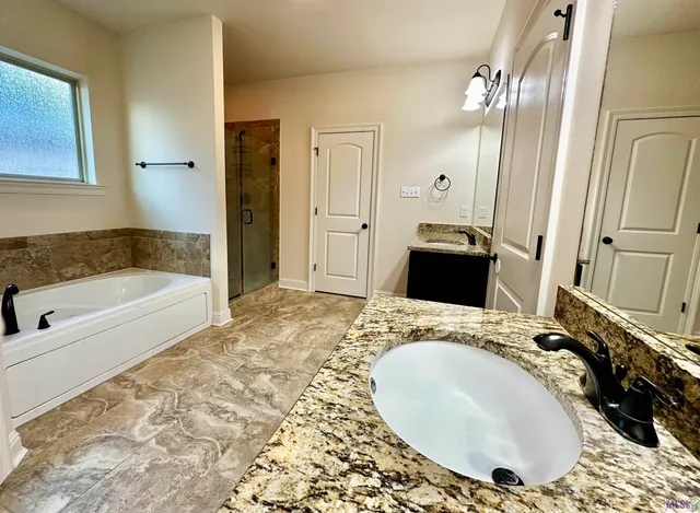 $2,400 | 18176 Old Reserve Drive, Prairieville, LA 70769