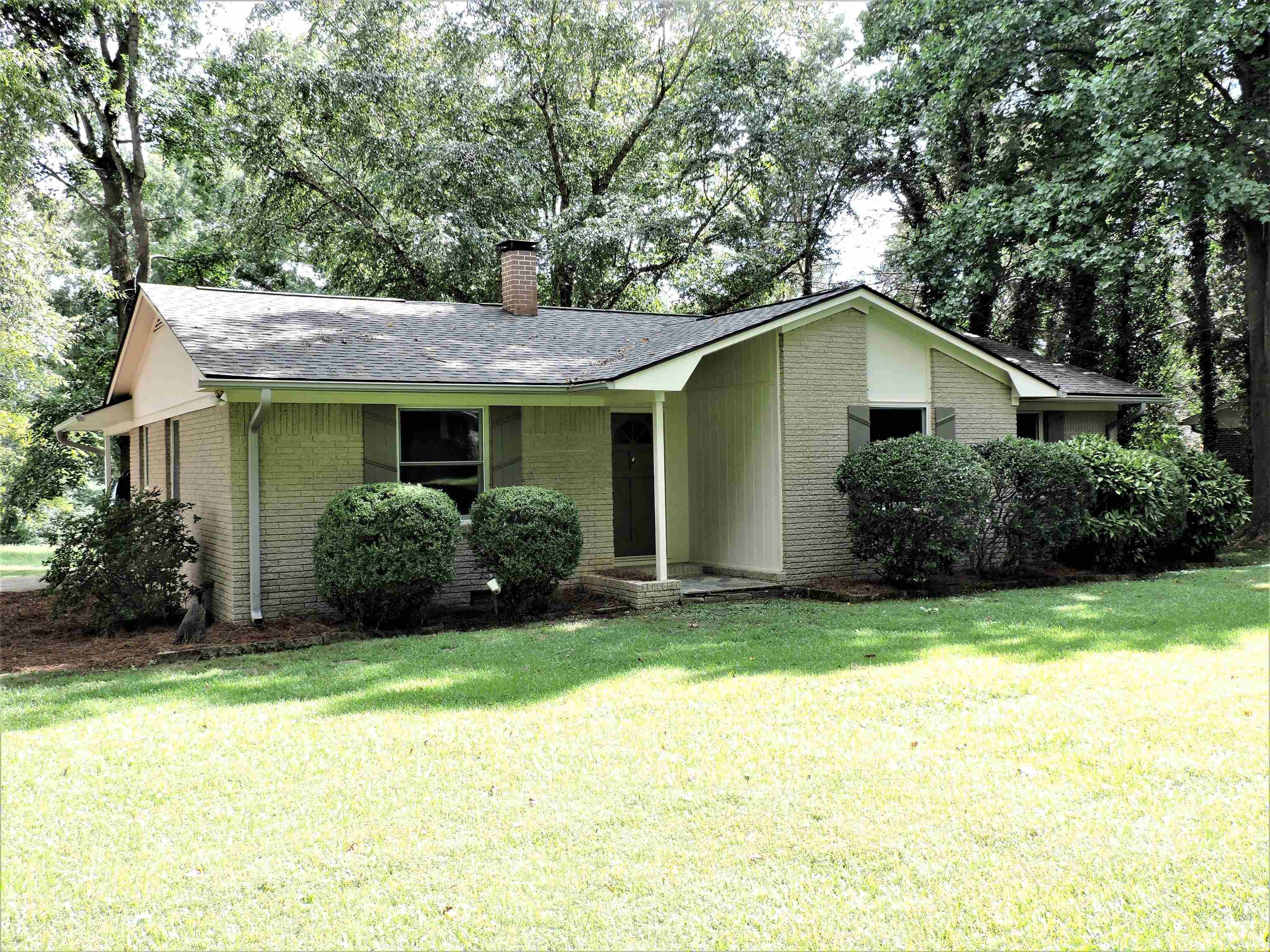1513 Ridge Lane Hillsborough, NC 27278 - Photo 3 of 24 a front view of house with yard and green space
