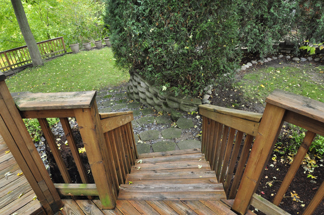 527 North Sheridan Road Waukegan, IL 60085 - Photo 19 of 25 a view of outdoor space and yard