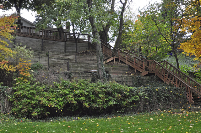 527 North Sheridan Road Waukegan, IL 60085 - Photo 24 of 25 a view of a yard with plants and large trees
