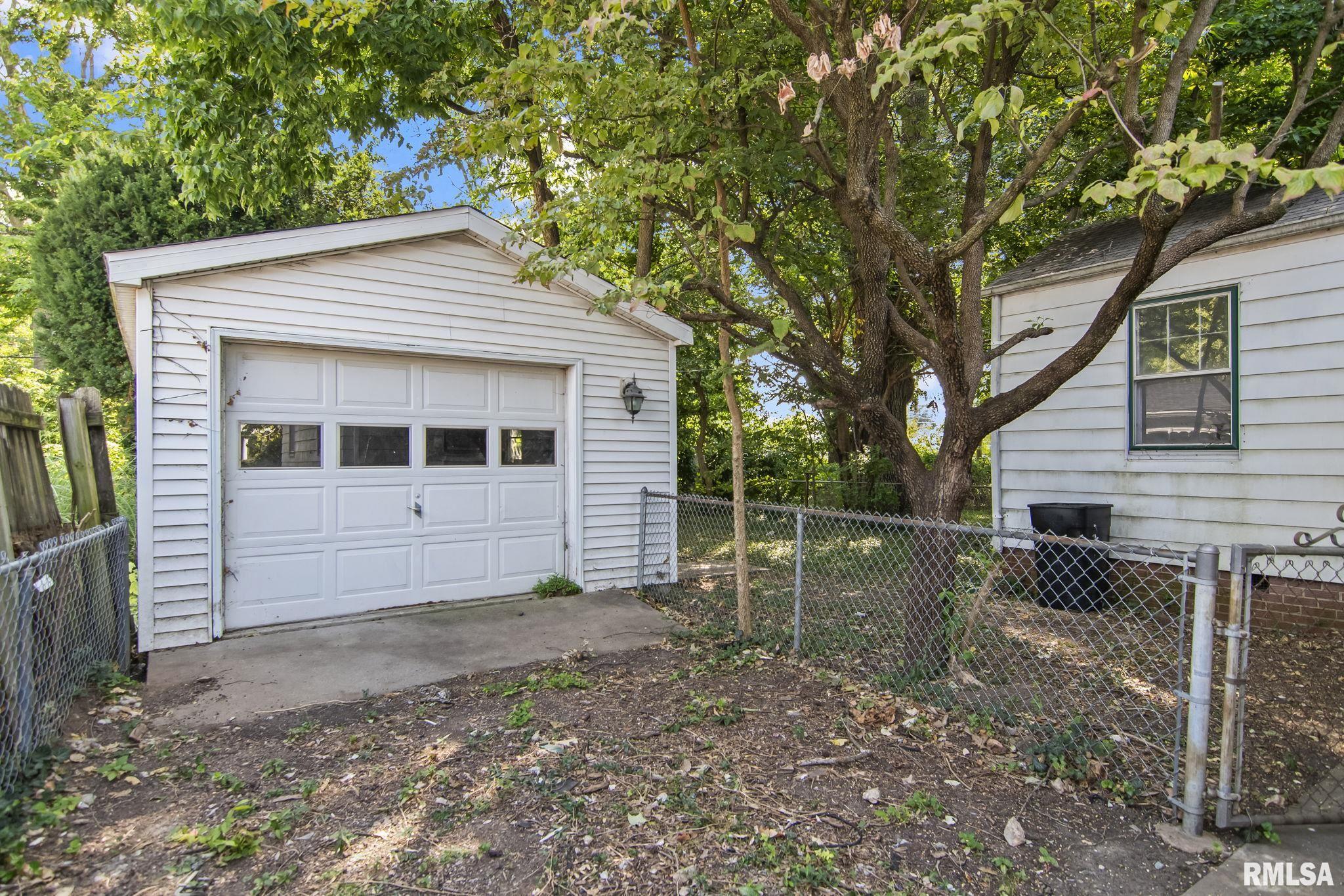 2652 Yale Boulevard Springfield, IL 62703 - Photo 23 of 27