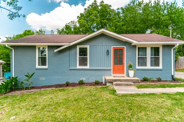 $329,900 | 112 Crestmont Drive, Hendersonville, TN 37075