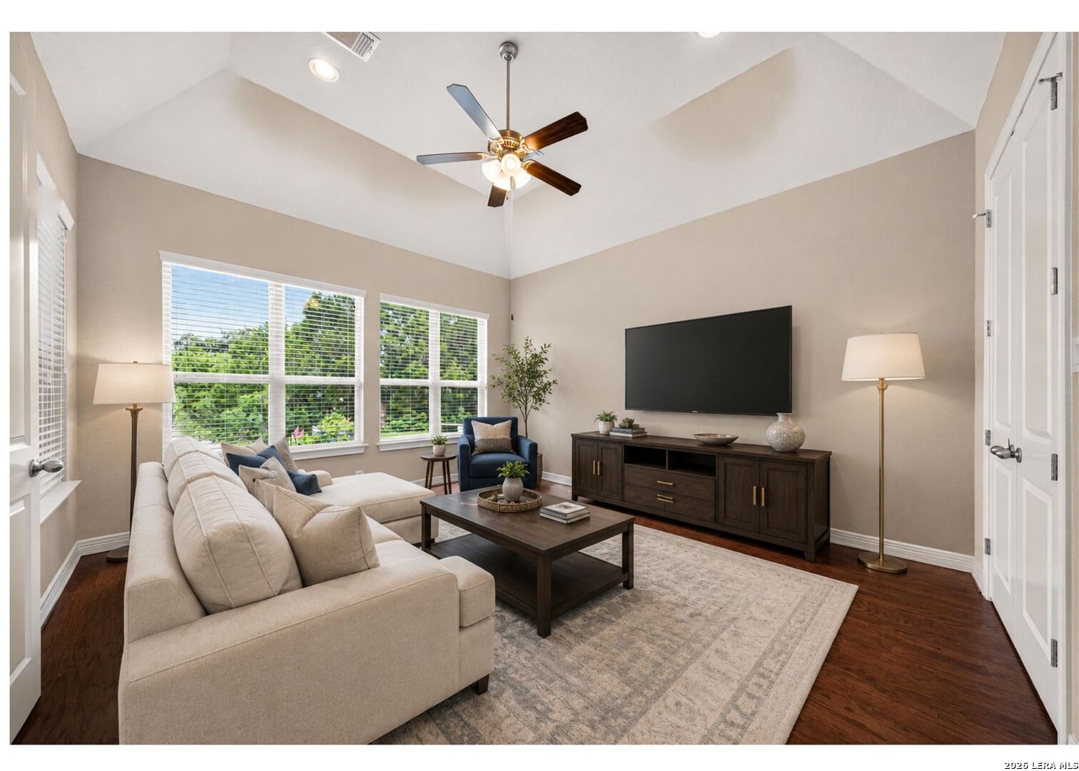 13207 Trotting Path Helotes, TX 78023 - Photo 15 of 39