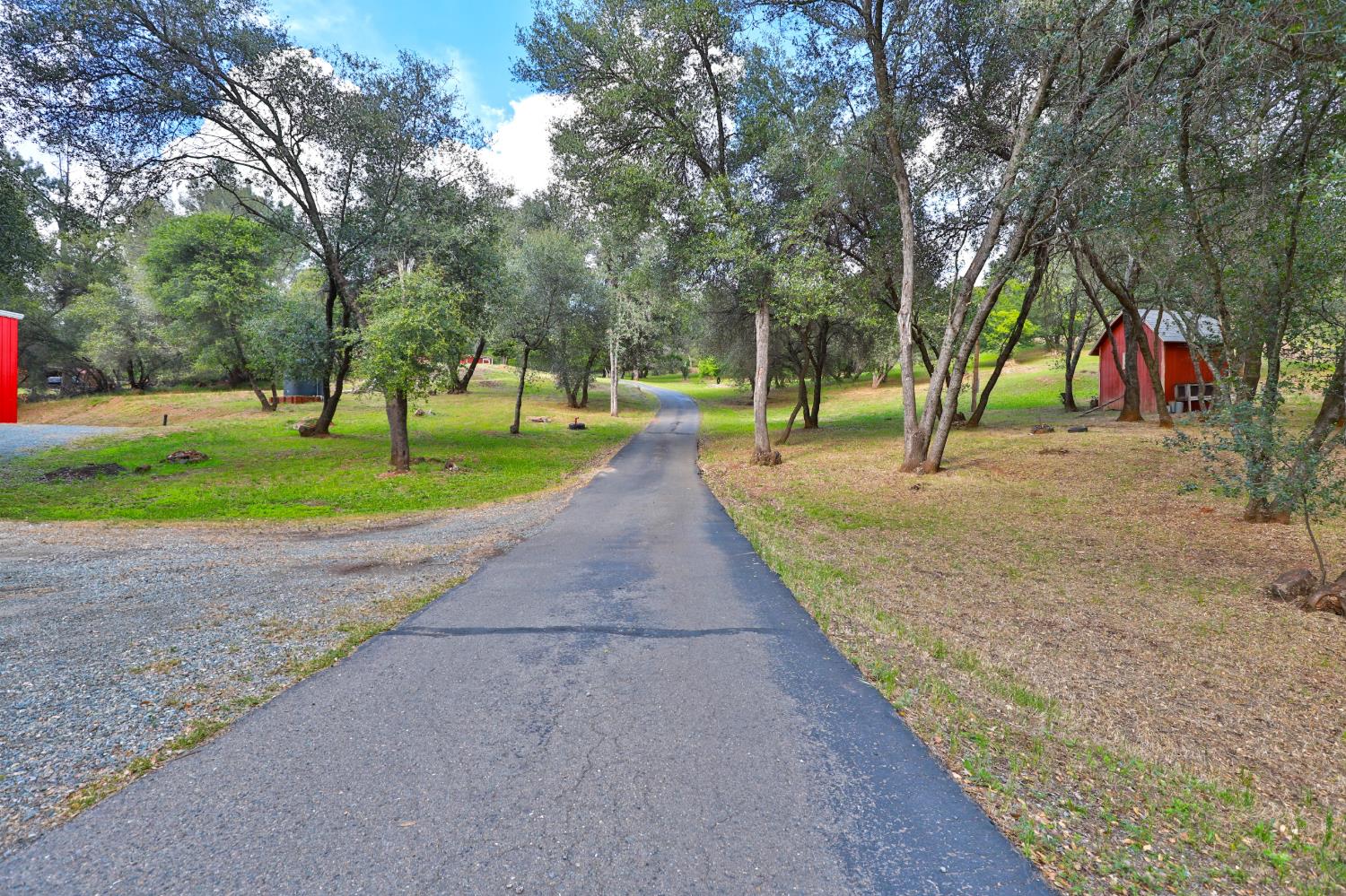 4773 Jacarah Road Placerville, CA 95667 - Photo 3 of 94 Private Driveway to End of the road privacy.