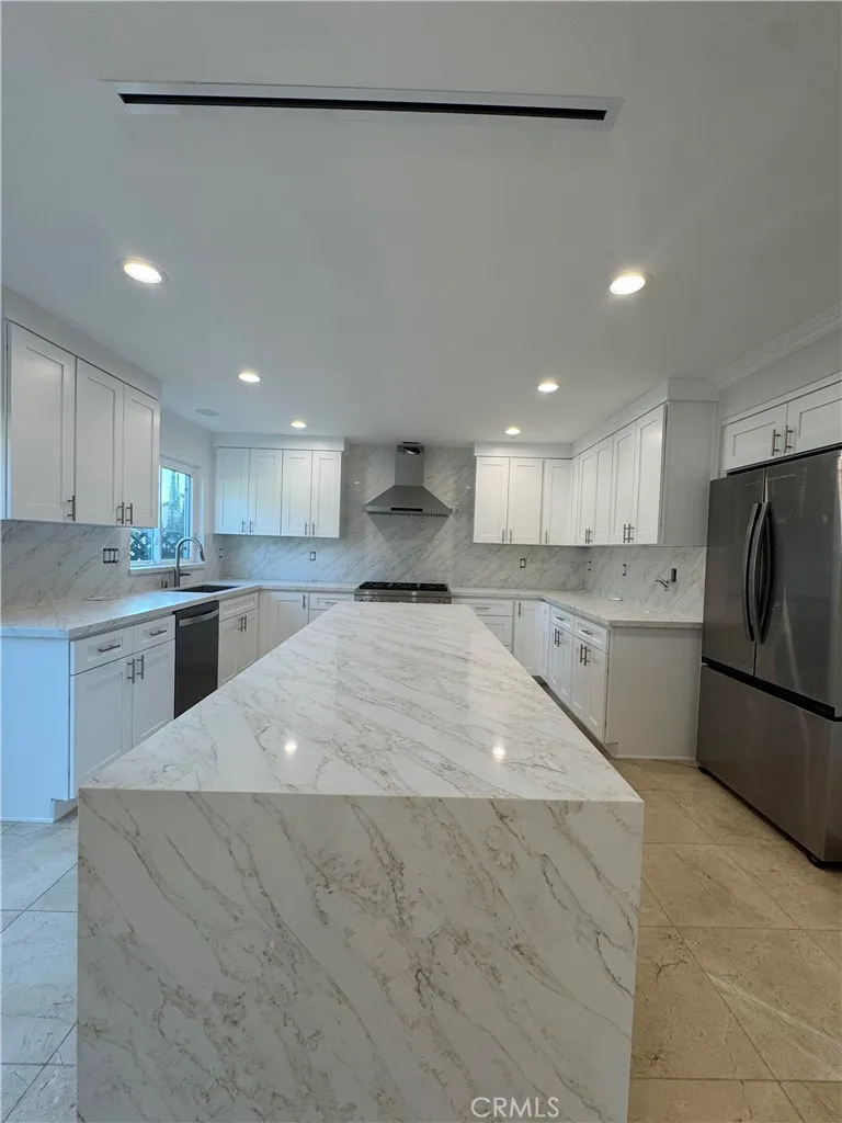1406 Valley View Road Glendale, CA 91202 - Photo 11 of 24 Gallery Image 11