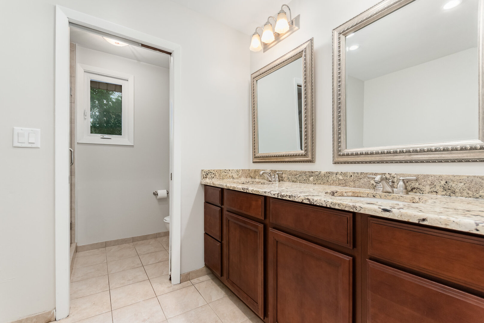 5 Swan Circle Bolingbrook, IL 60440 - Photo 16 of 36