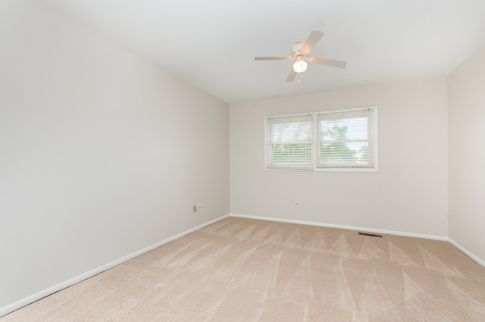 5 Swan Circle Bolingbrook, IL 60440 - Photo 17 of 36