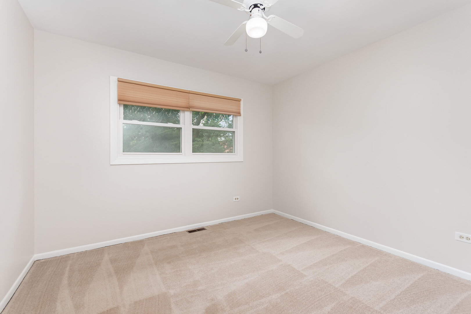 5 Swan Circle Bolingbrook, IL 60440 - Photo 19 of 36