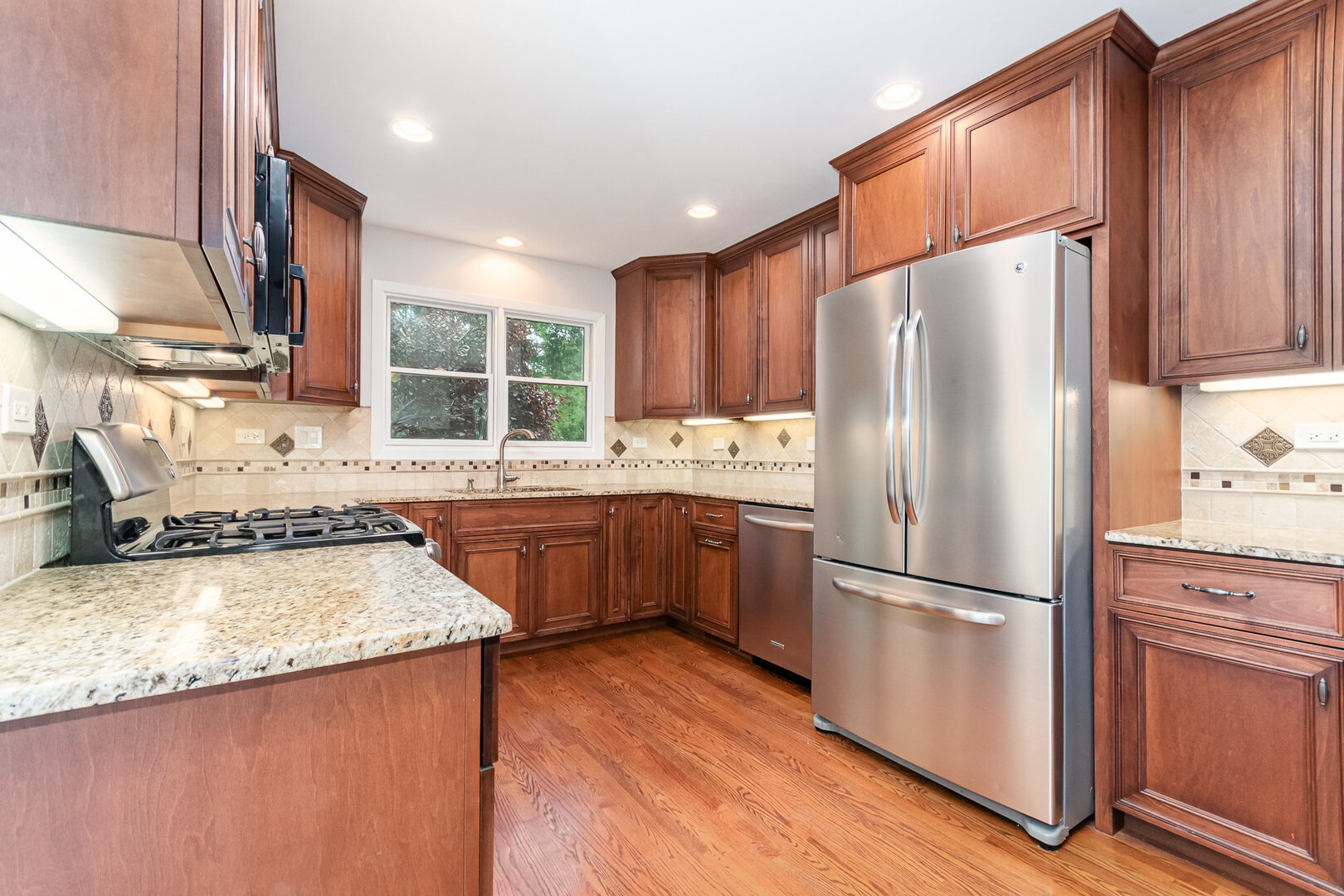 5 Swan Circle Bolingbrook, IL 60440 - Photo 10 of 36