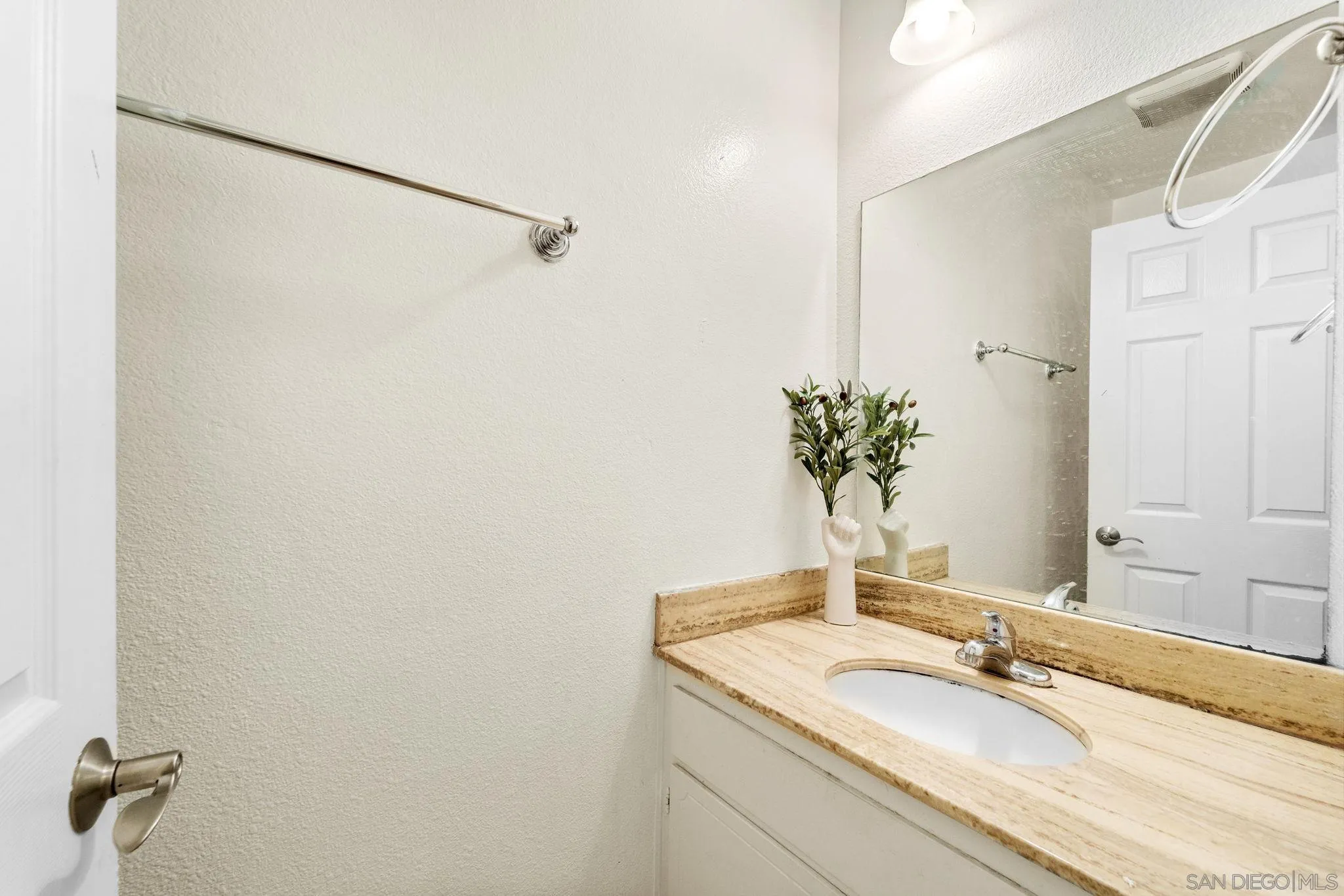 11168 Poblado Road San Diego, CA 92127 - Photo 18 of 31