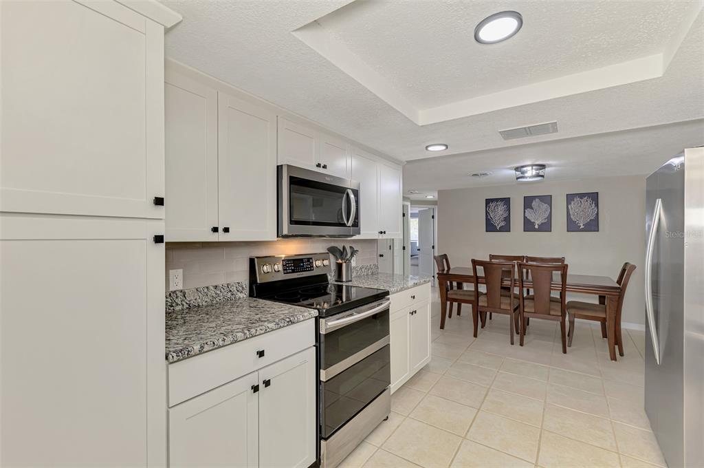 361 Falkland Road Venice, FL 34293 - Photo 17 of 40