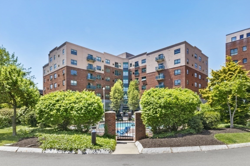 175 Cottage Street, Unit 504 Chelsea, MA 02150 - Photo 3 of 31