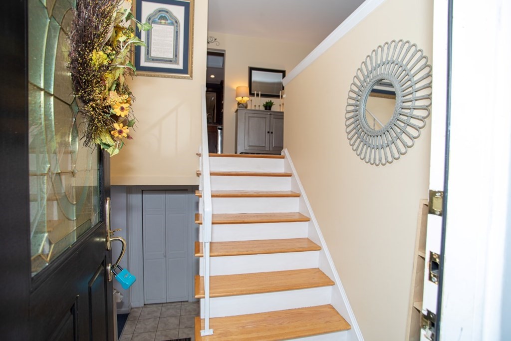 49 Spring Lane Sharon, MA 02067 - Photo 3 of 34 Gallery Image 3