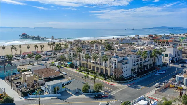 $1,475,000 | 200 Pacific Coast Highway, Unit 418, Huntington Beach, CA 92648