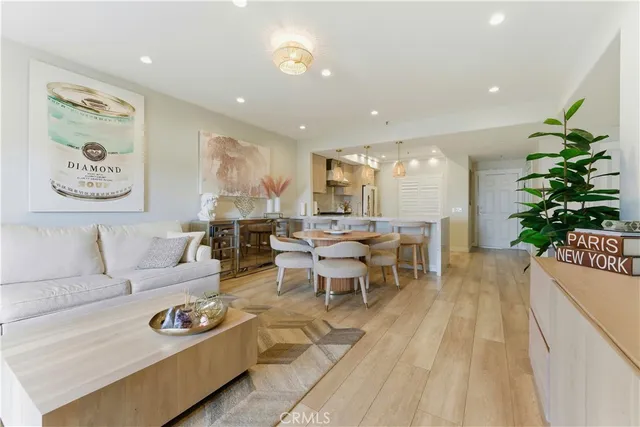 $1,475,000 | 200 Pacific Coast Highway, Unit 418, Huntington Beach, CA 92648