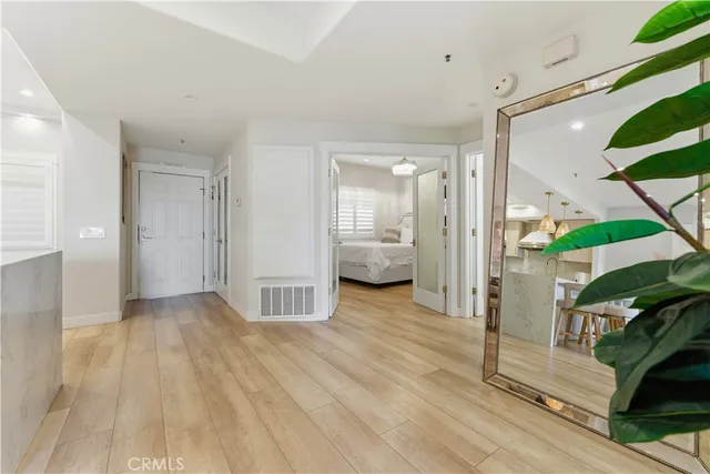 $1,475,000 | 200 Pacific Coast Highway, Unit 418, Huntington Beach, CA 92648