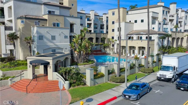 $1,475,000 | 200 Pacific Coast Highway, Unit 418, Huntington Beach, CA 92648