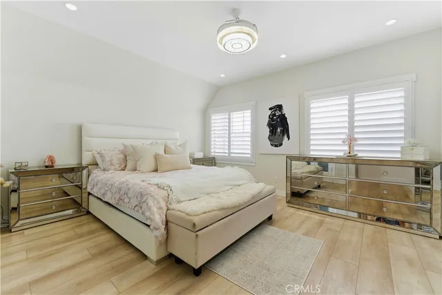 $1,475,000 | 200 Pacific Coast Highway, Unit 418, Huntington Beach, CA 92648