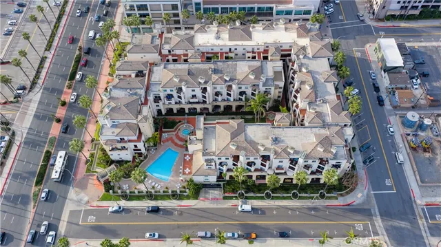 $1,475,000 | 200 Pacific Coast Highway, Unit 418, Huntington Beach, CA 92648