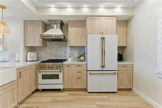 $1,475,000 | 200 Pacific Coast Highway, Unit 418, Huntington Beach, CA 92648